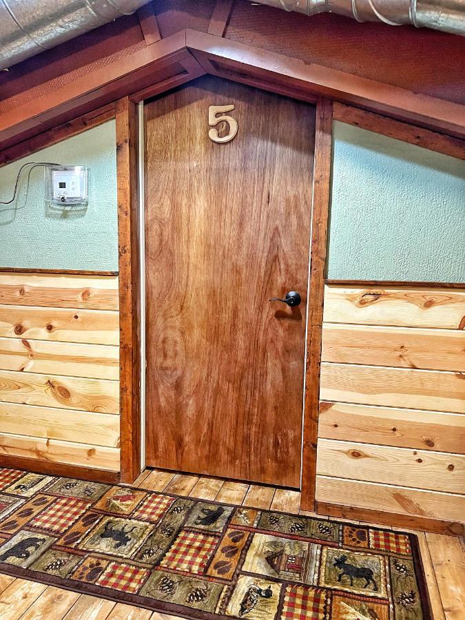 The Lodge At Devils Tower Extérieur photo