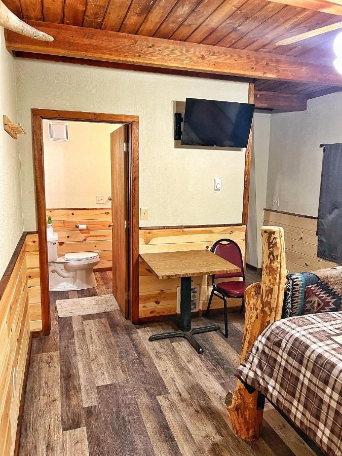 The Lodge At Devils Tower Extérieur photo